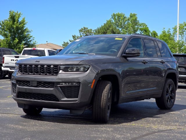 New 2026 Baltic Gray Metallic Clear-Coat Exterior Paint Jeep Limited image 18