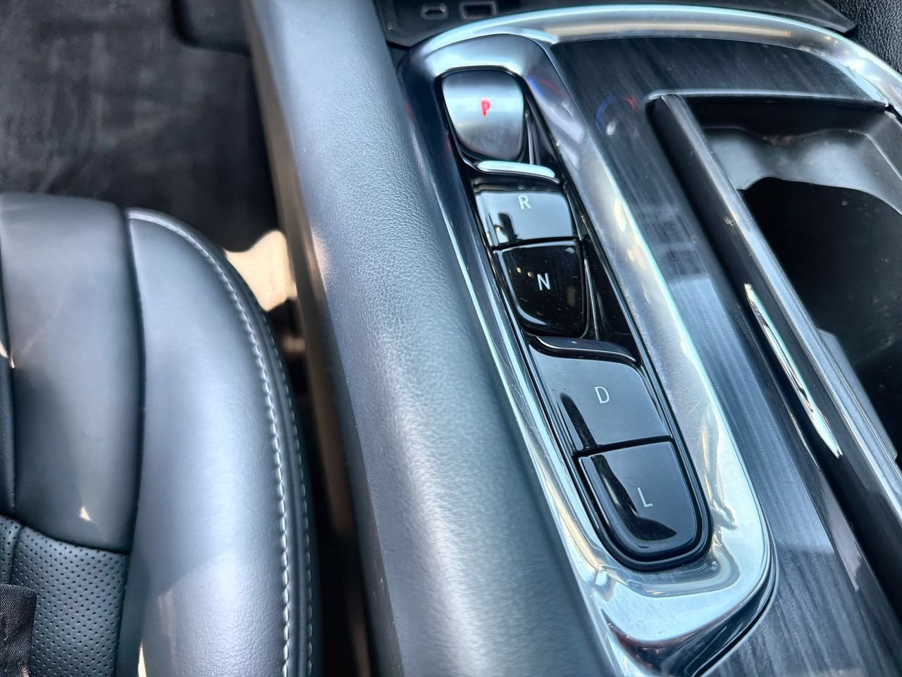 Used 2023 Includes Pitch Dark Night lower exterior accent color.) Buick Essence image 14