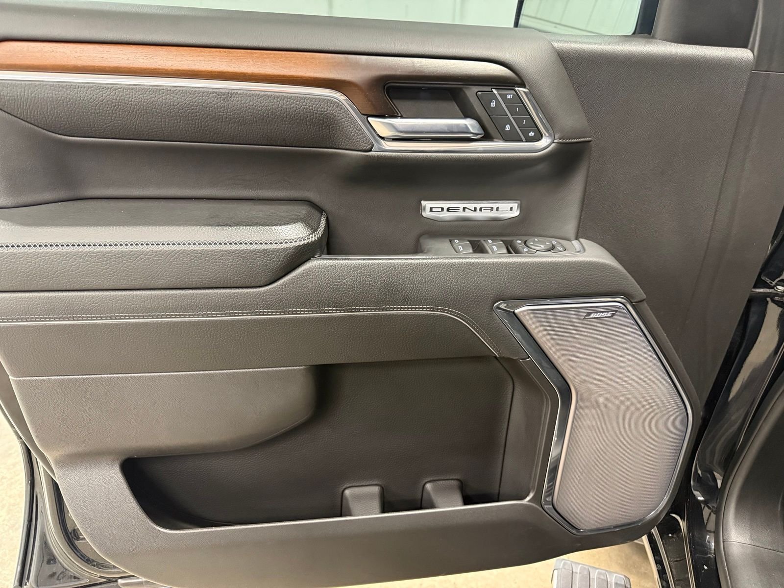 Used 2024 Black GMC Denali image 20