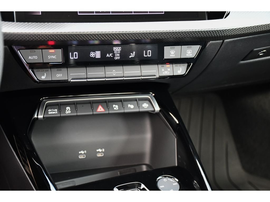 Used 2026 Daytona Gray Pearl Effect Audi Base image 39