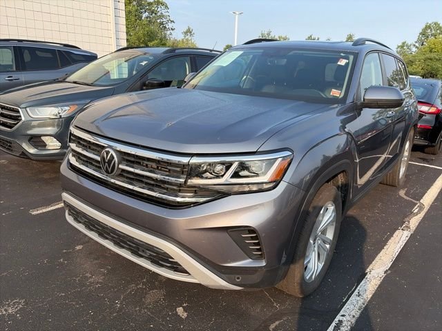Used 2022 Platinum Gray Metallic Volkswagen 2.0T SE w/Technology image 1