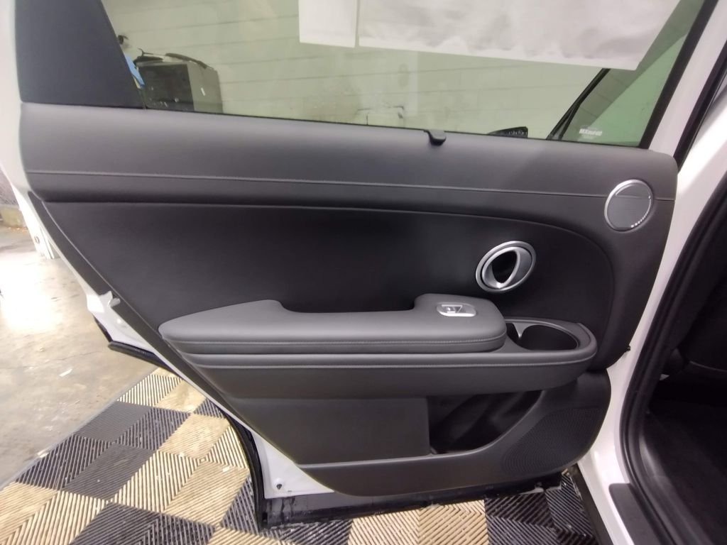 Used 2026 White Hyundai SEL Convenience image 36
