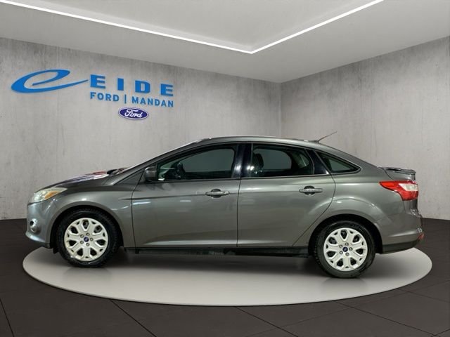 Used 2012 Gray Ford SE image 9