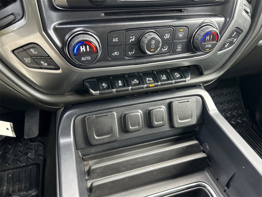 2015 CHEVROLET SILVERADO - Image 25