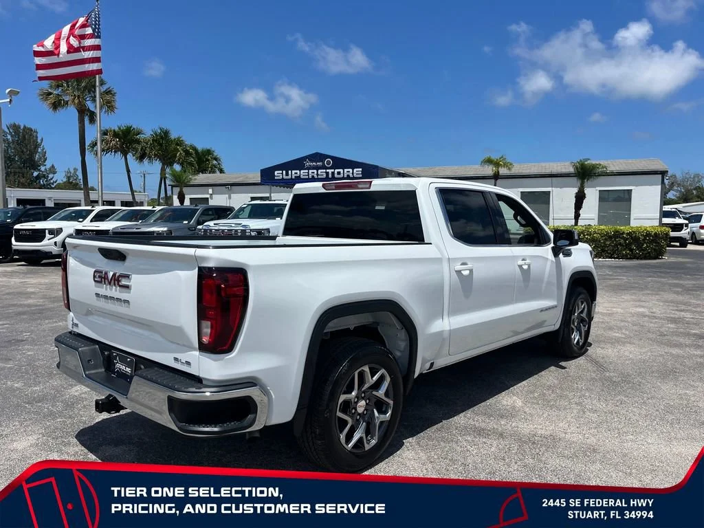 New 2026 Summit White GMC SLE image 5