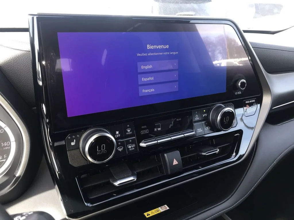 Used 2023 Beige Toyota XLE image 18