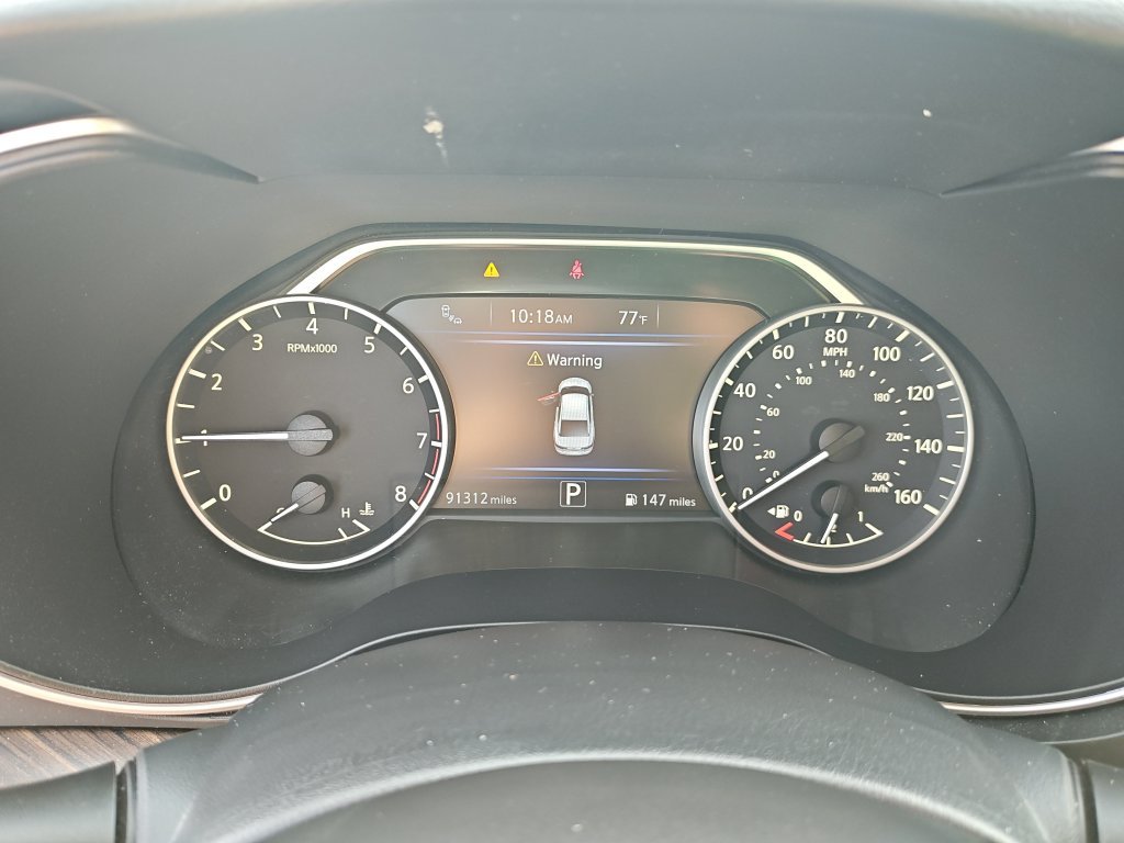 Used 2018 White Nissan Platinum image 18