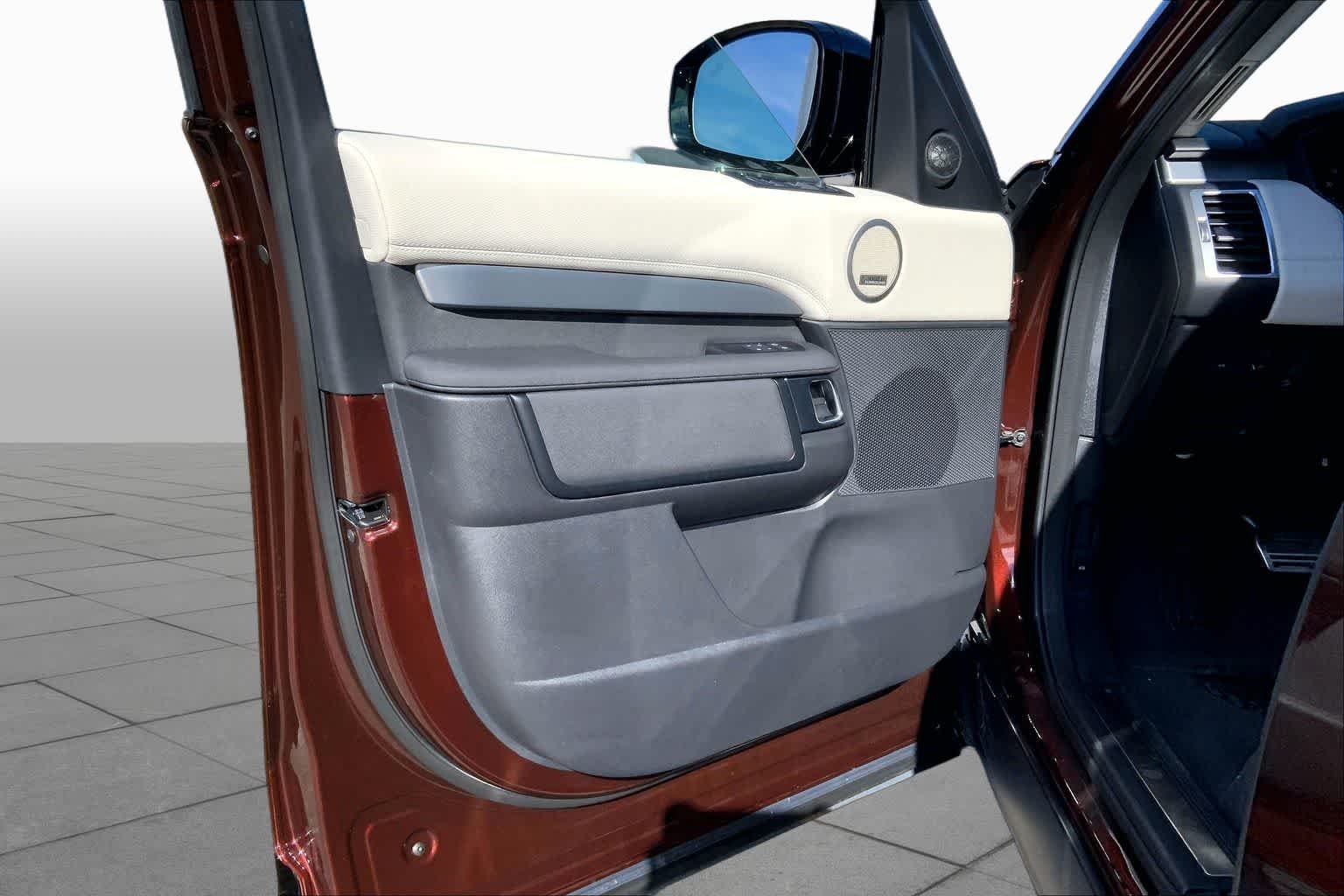 New 2026 Sedona Red LAND ROVER Gemini Edition image 10