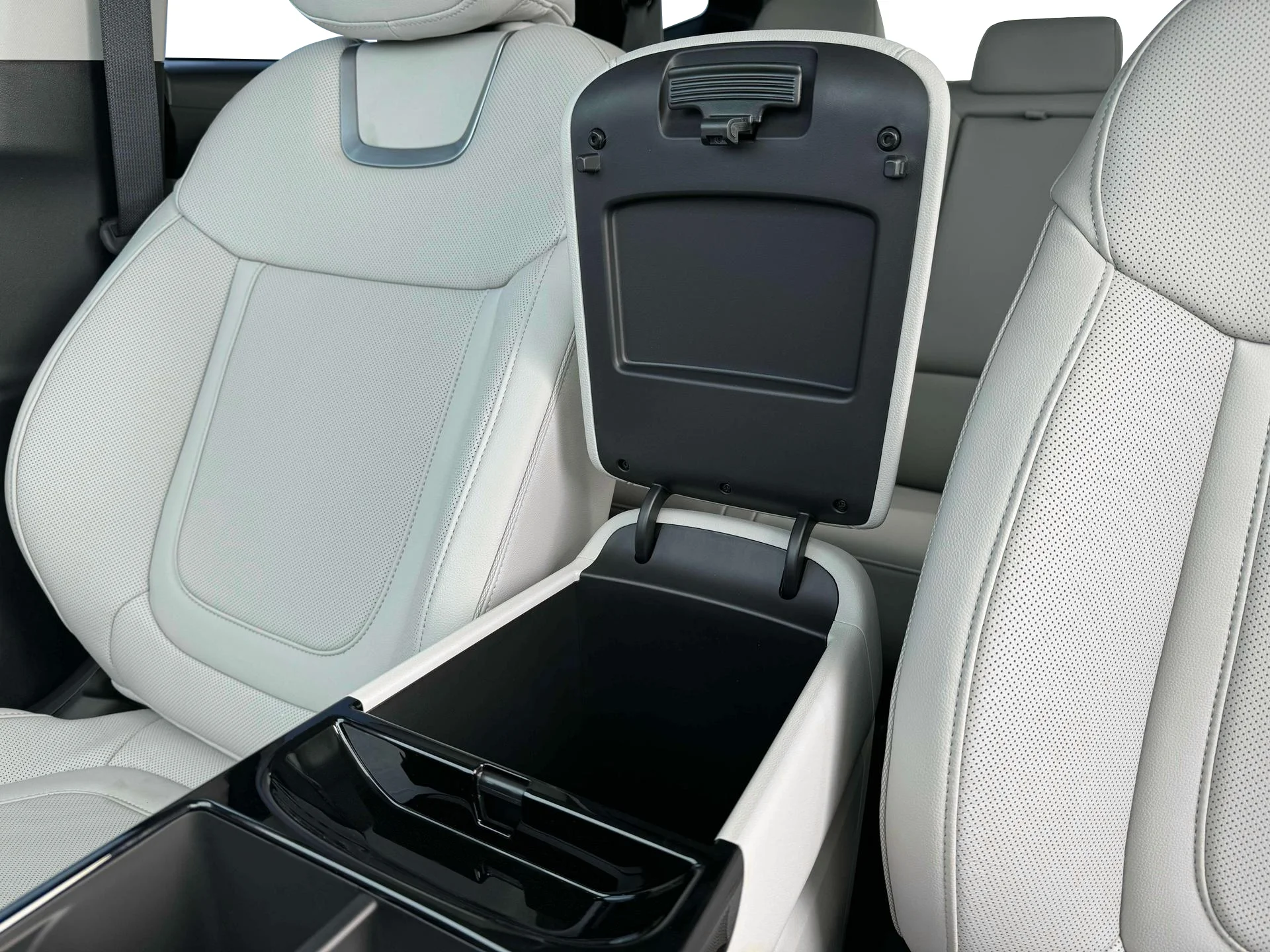 2025 Hyundai Tucson Limited - Photo 18