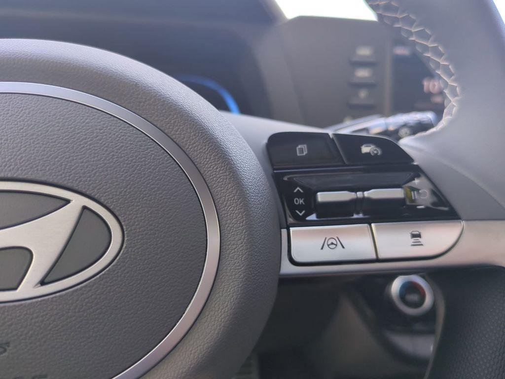 New 2026 White Hyundai SEL Sport Premium image 30