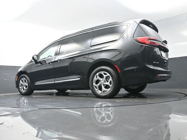 Used 2023 Black Chrysler Limited image 34