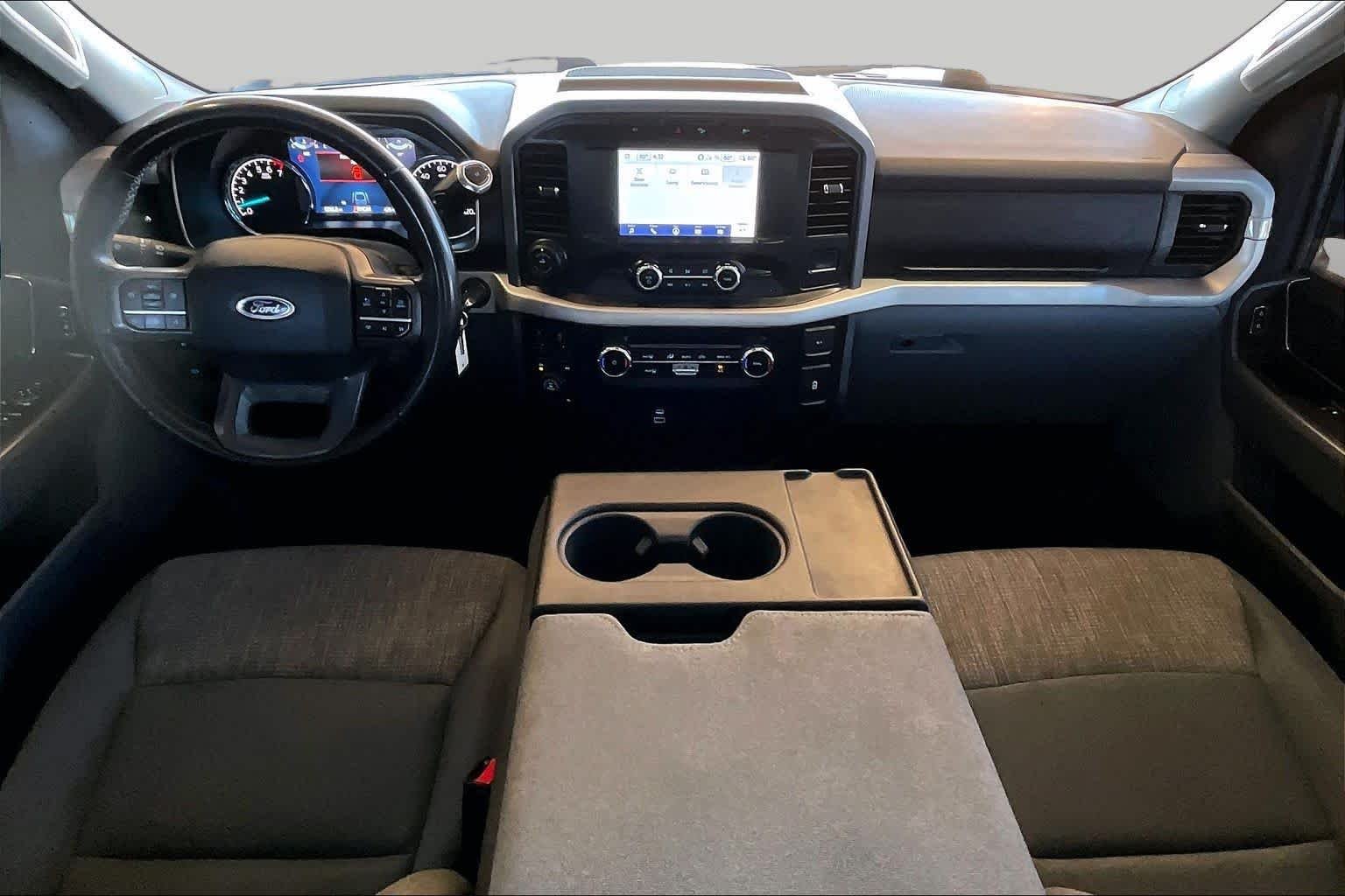 Used 2023 Agate Black Metallic Ford XLT image 31