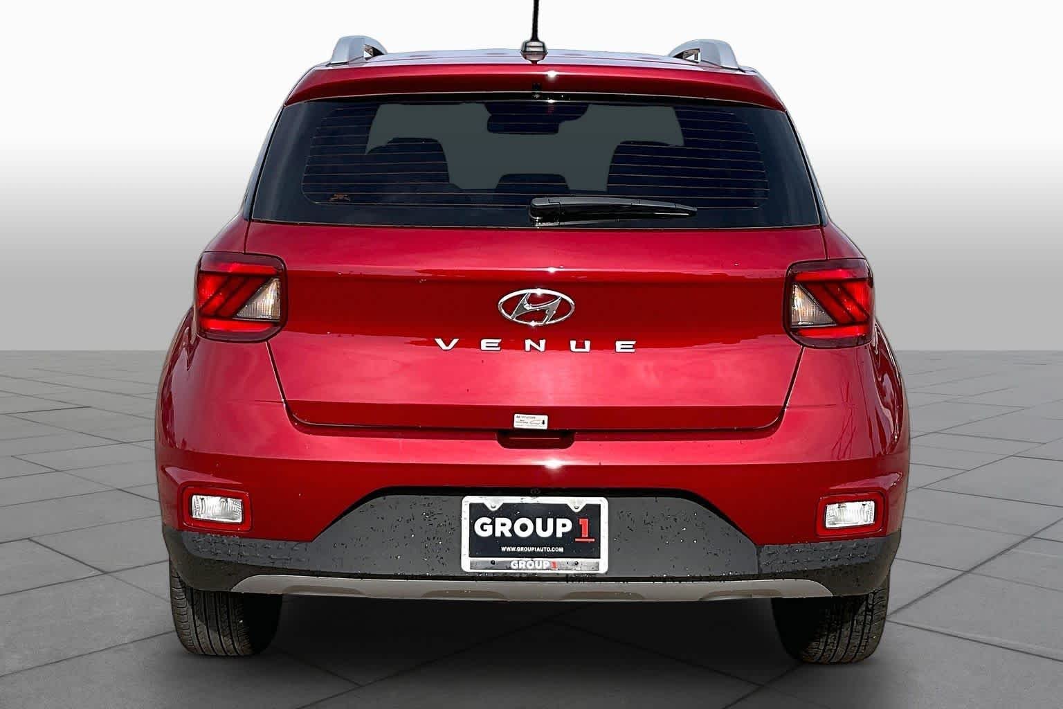 Used 2025 Red Hyundai SEL image 5
