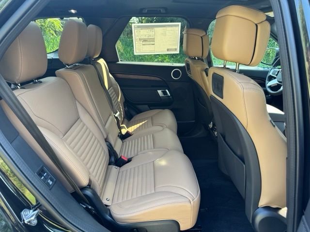 New 2026 Santorini Black Land Rover Dynamic SE image 19