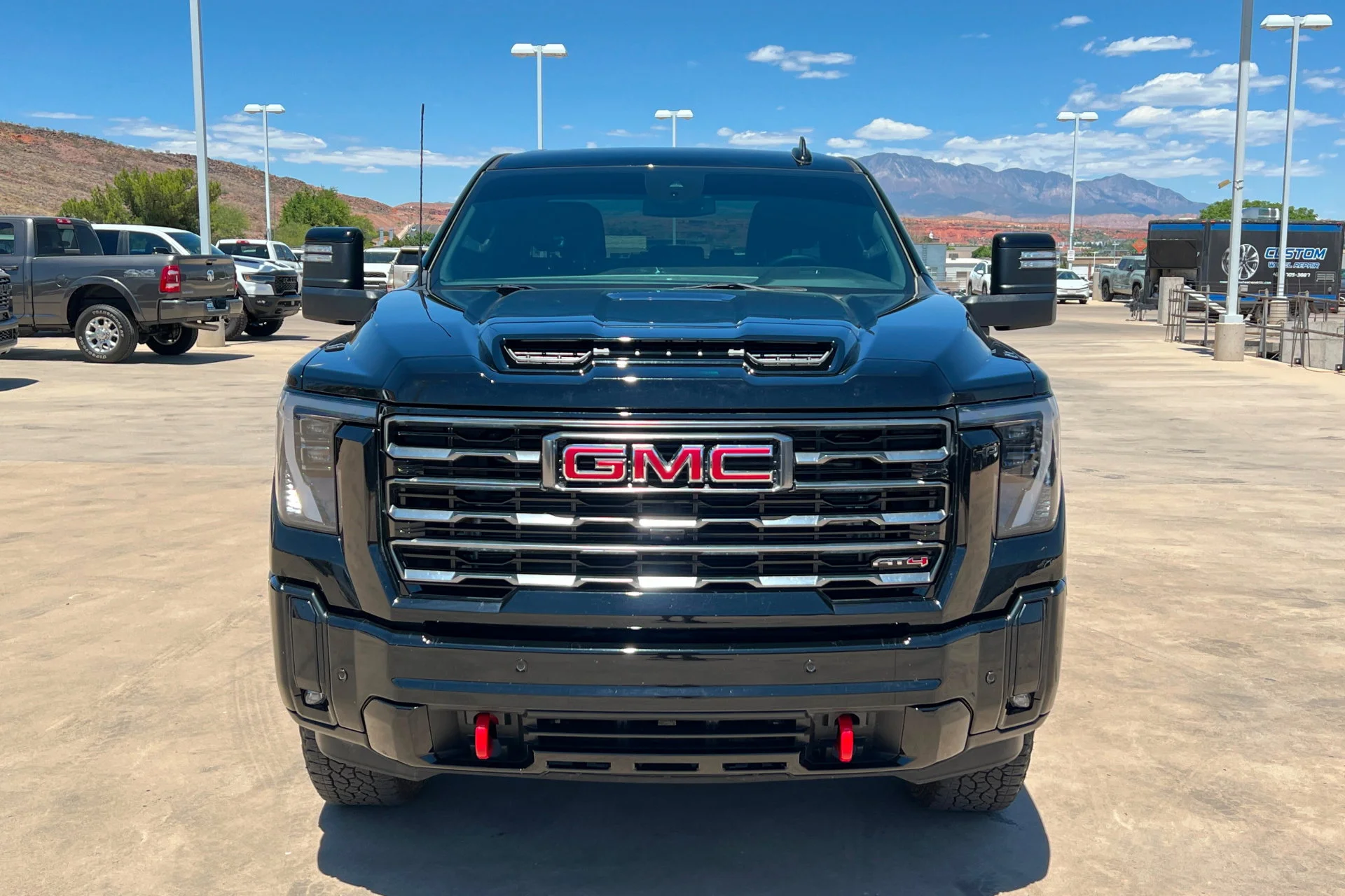 Used 2025 Onyx Black GMC AT4 image 8