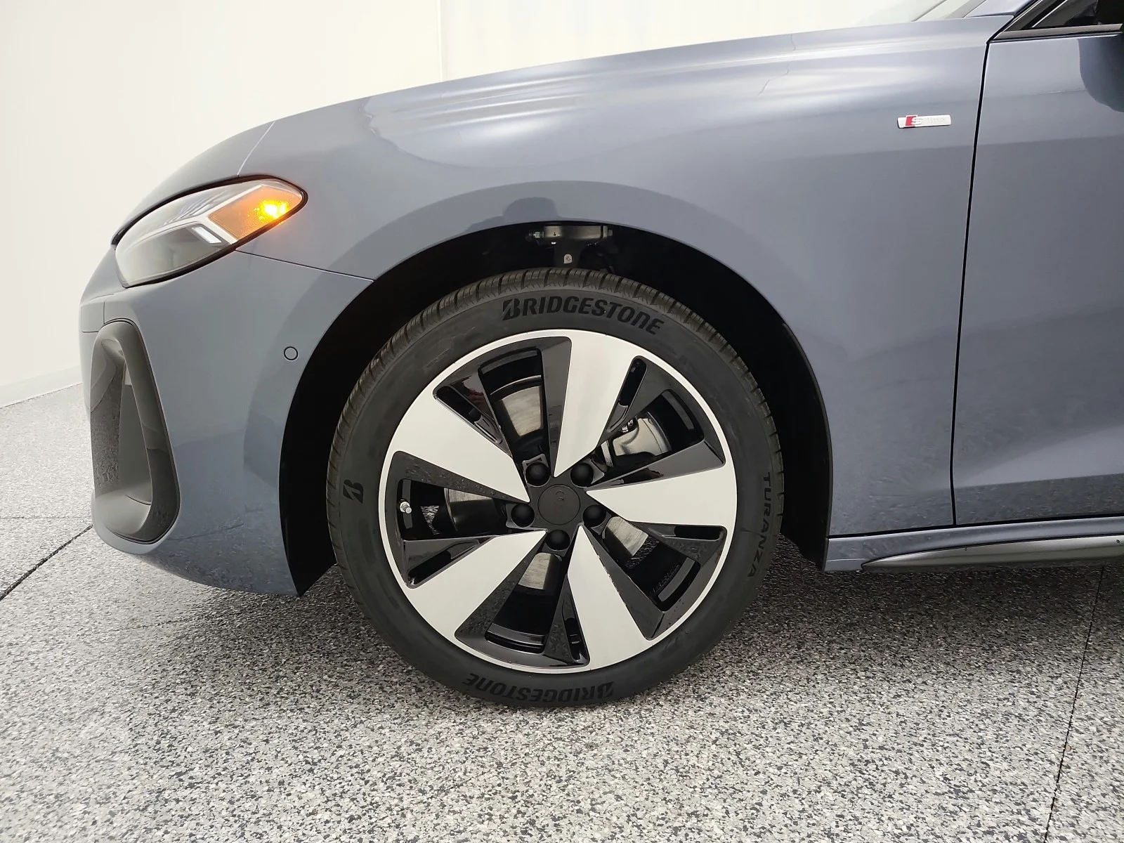 New 2026 Horizon Blue Metallic Audi Premium Plus 2.0 TFSI quattro image 13