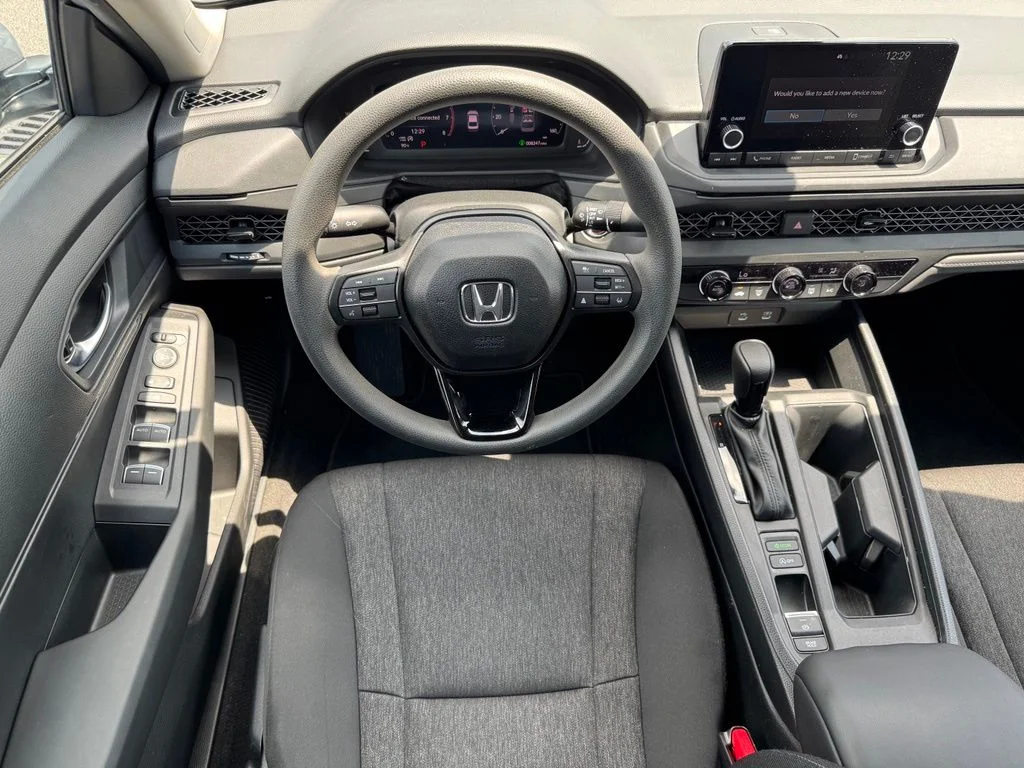 Used 2025  Honda LX image 20