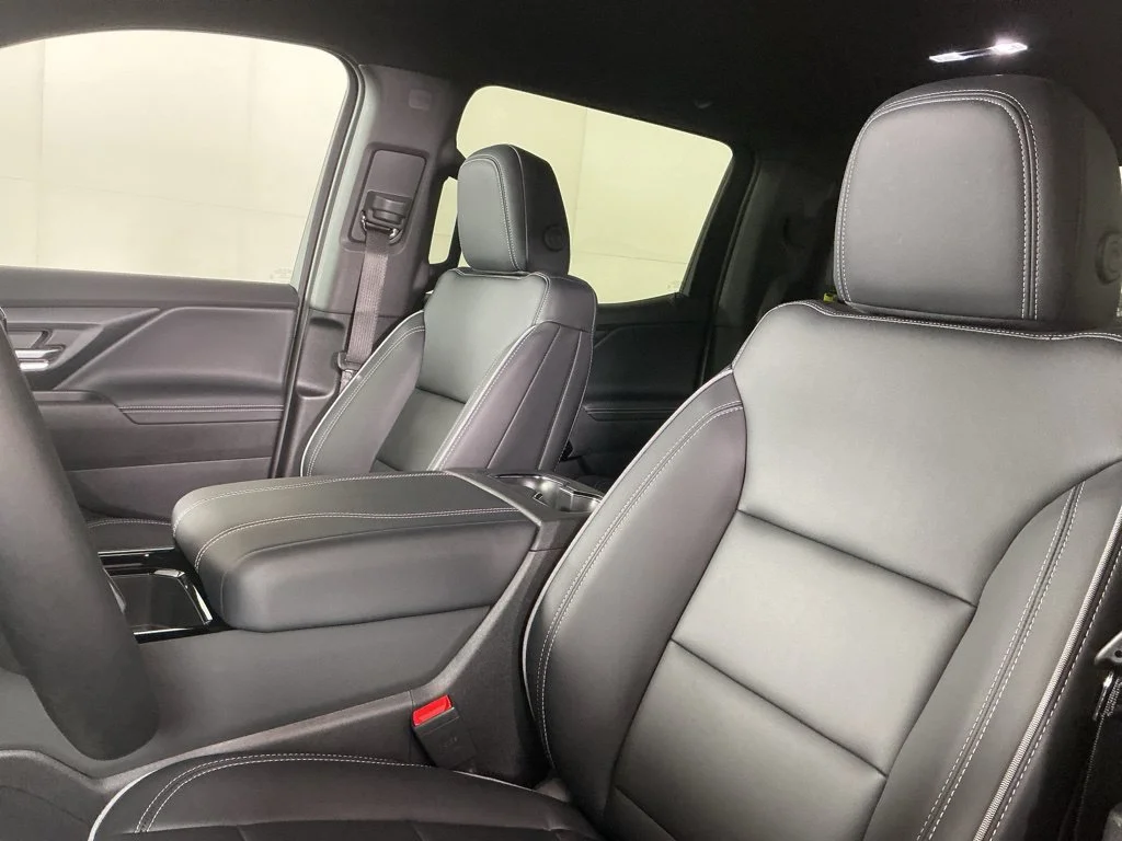 New 2026 Blue Smoke Metallic Chevrolet LT - Standard Range image 5
