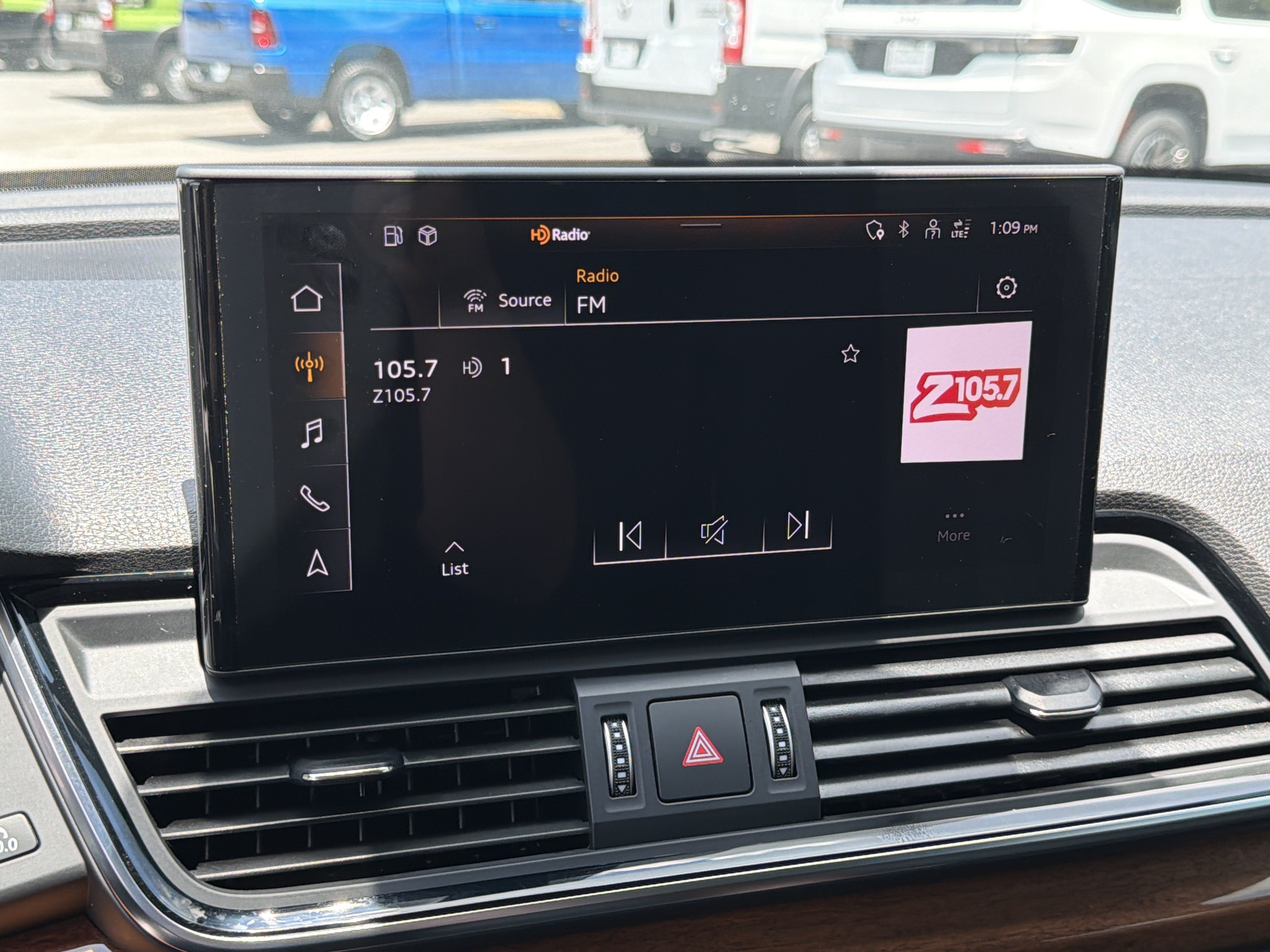 Used 2022 Florett Silver Metallic Audi S line Premium Plus image 34