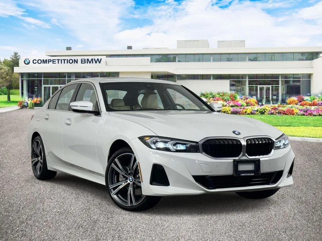 Used 2024 White BMW 330i xDrive image 1
