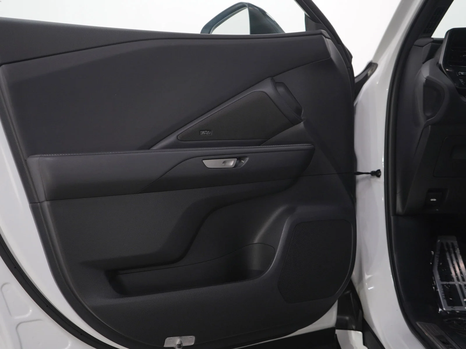 Used 2025 Wind Chill Pearl Lexus 500h F SPORT Premium image 21