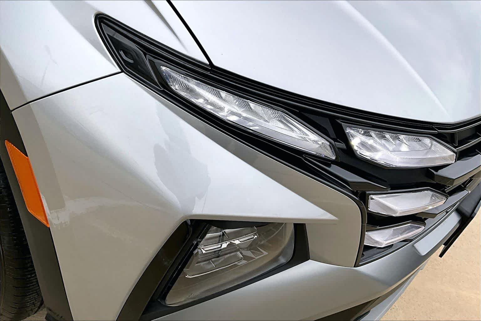 Used 2025 Shimmering Silver Hyundai SE image 26