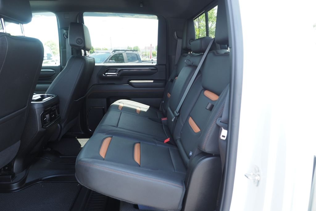 Used 2024 White GMC AT4 image 16