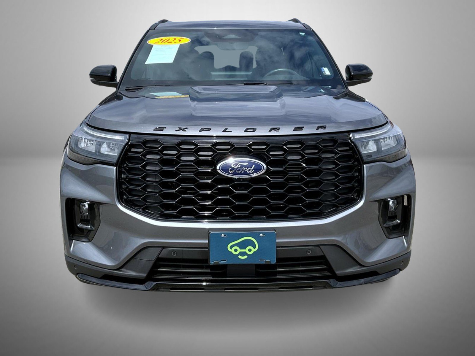 Used 2025 Gray Ford ST-Line image 2