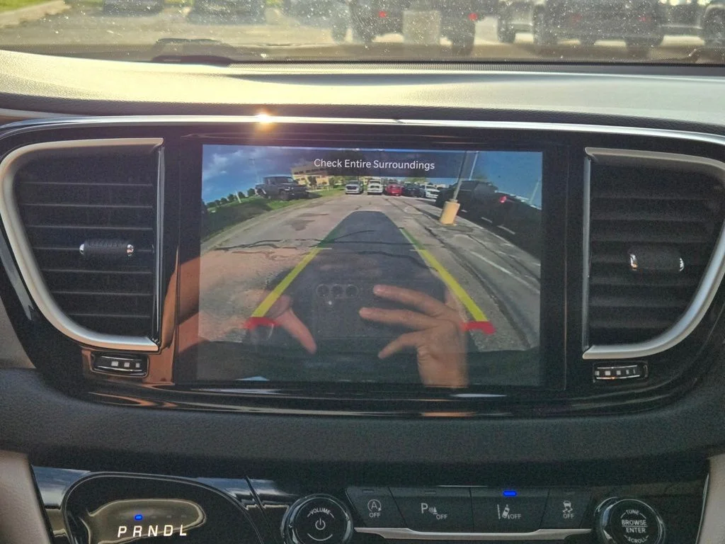 Used 2023 Black Chrysler Touring L image 22