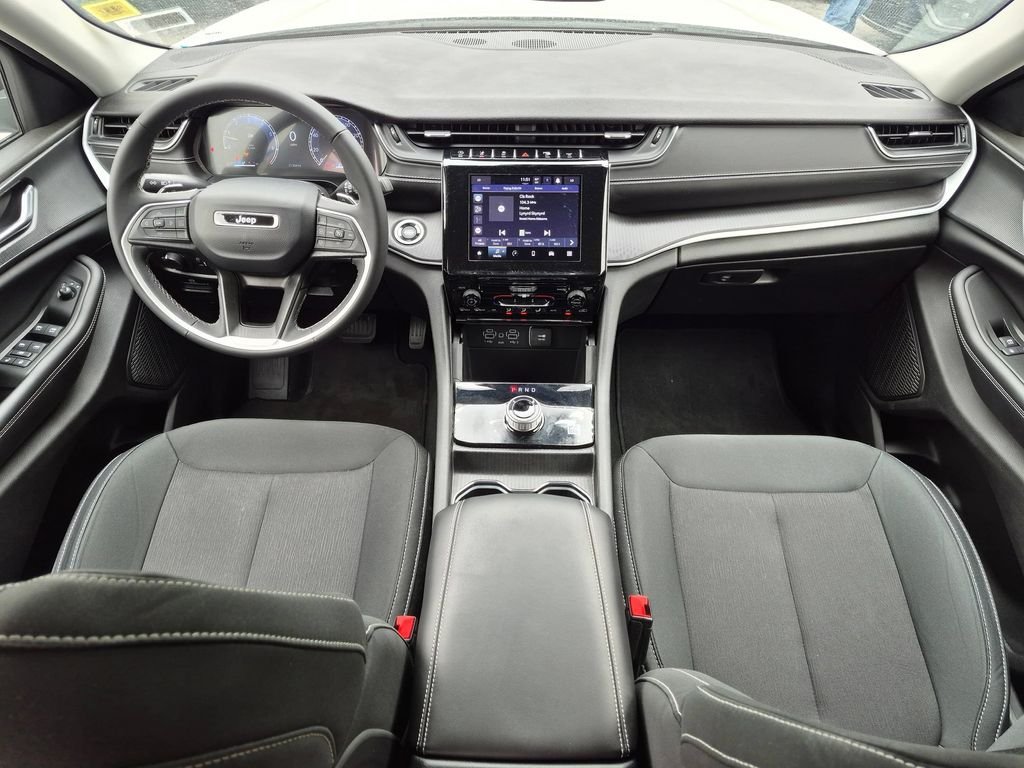 Used 2024 White Jeep Laredo image 19
