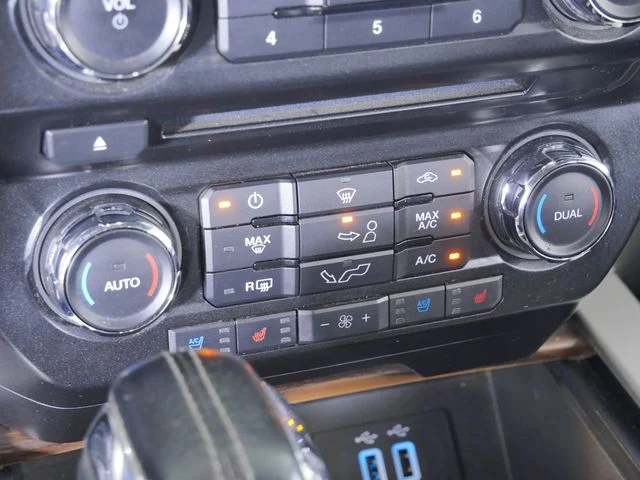 Used 2016 Blue Ford Lariat image 28