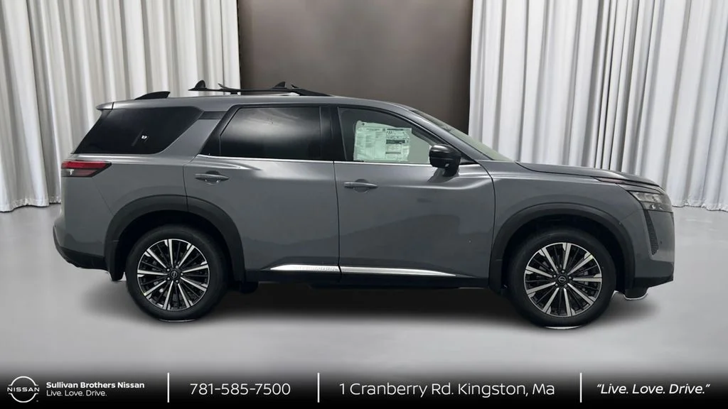 New 2026 Gray Nissan Platinum image 4
