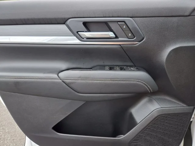 Used 2026 White GMC Elevation image 38