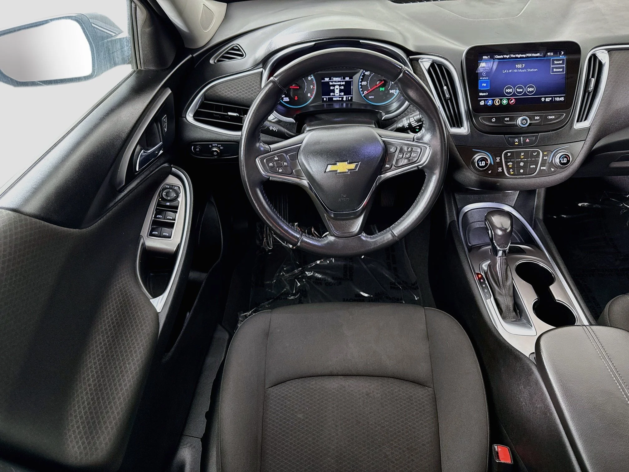 Used 2021 SUMMIT WHITE Chevrolet LT image 23