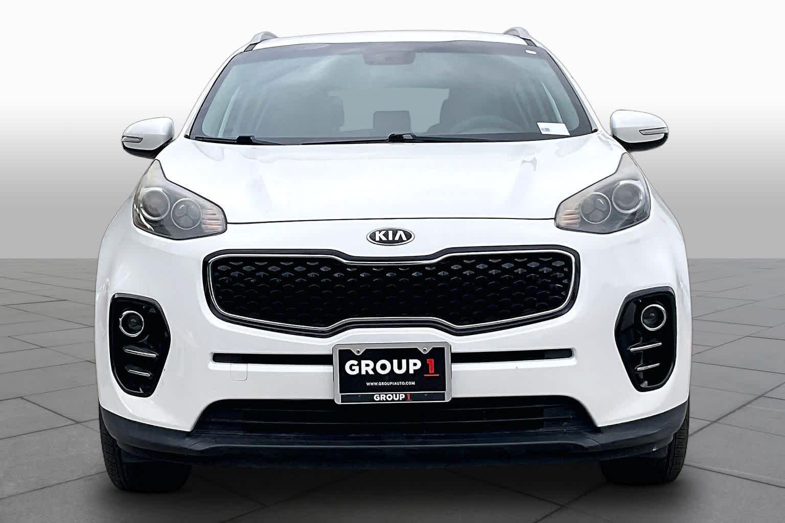 Used 2018 Snow White Pearl Kia EX image 4