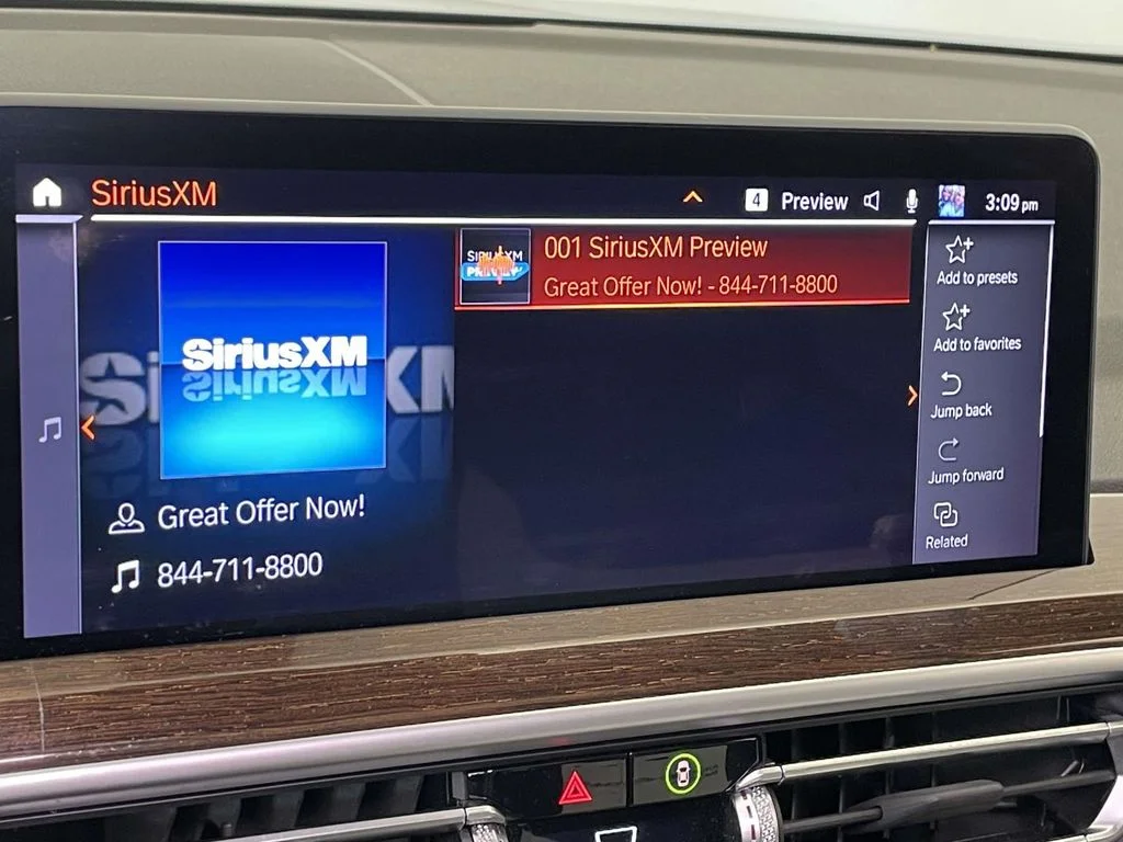 Used 2023 Gray BMW xDrive30i image 25
