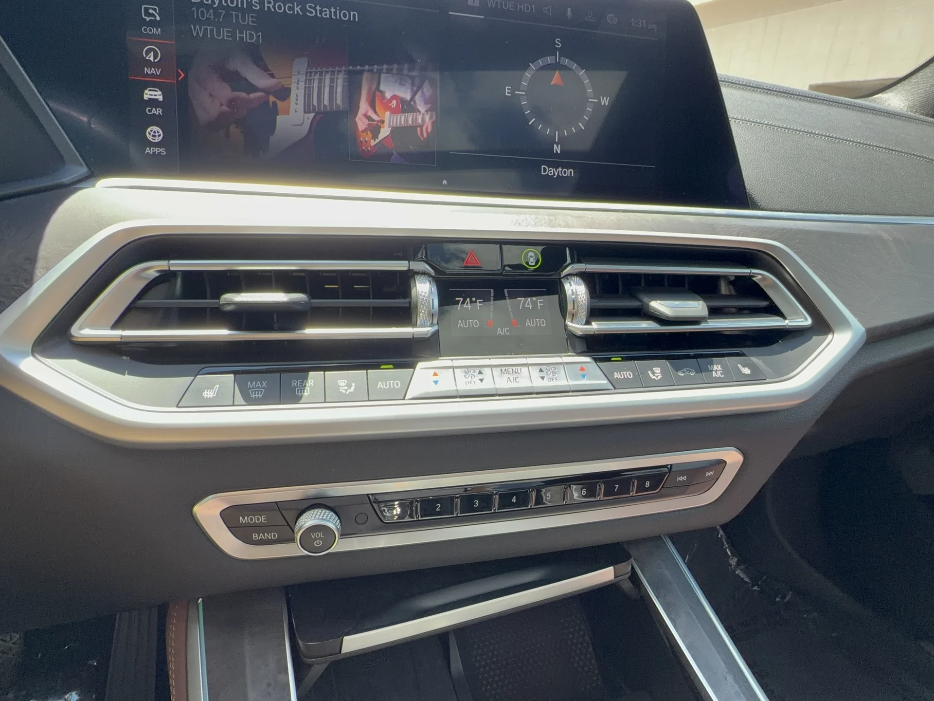 Used 2022 Mineral White Metallic BMW xDrive40i image 18
