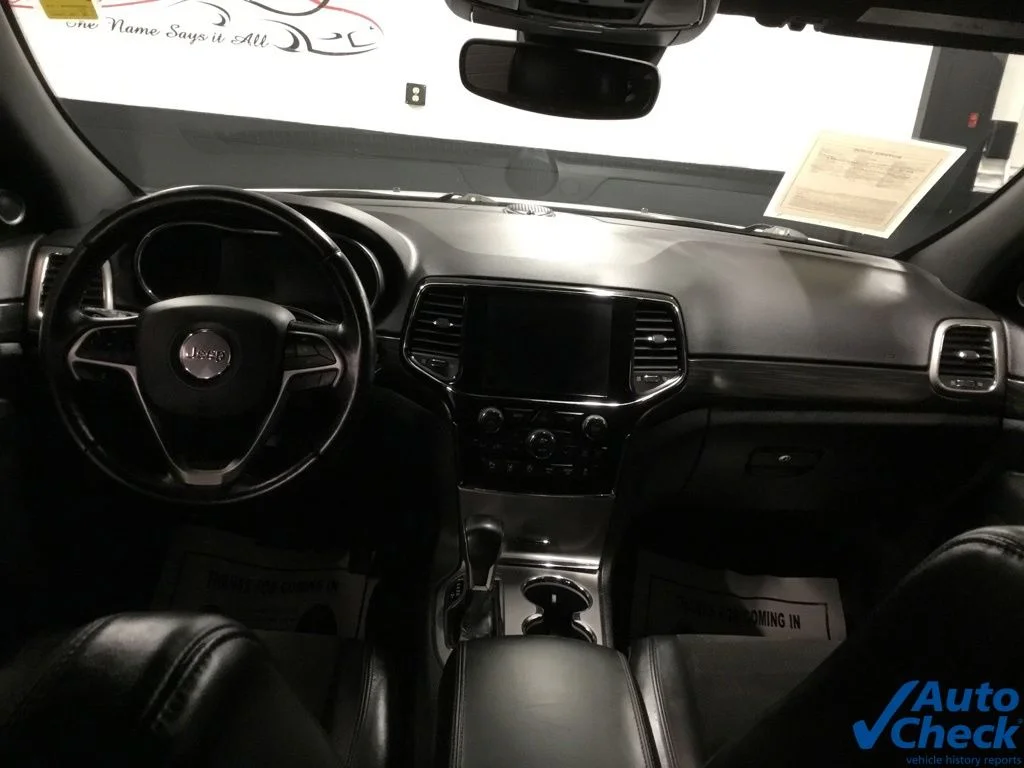 Used 2020 White Jeep Altitude image 27