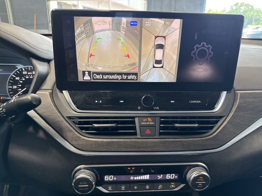 Used 2023 Silver Nissan 2.5 SL image 17