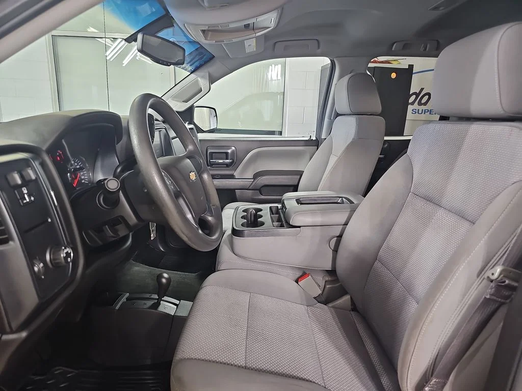 Used 2017 Black Chevrolet Custom image 18