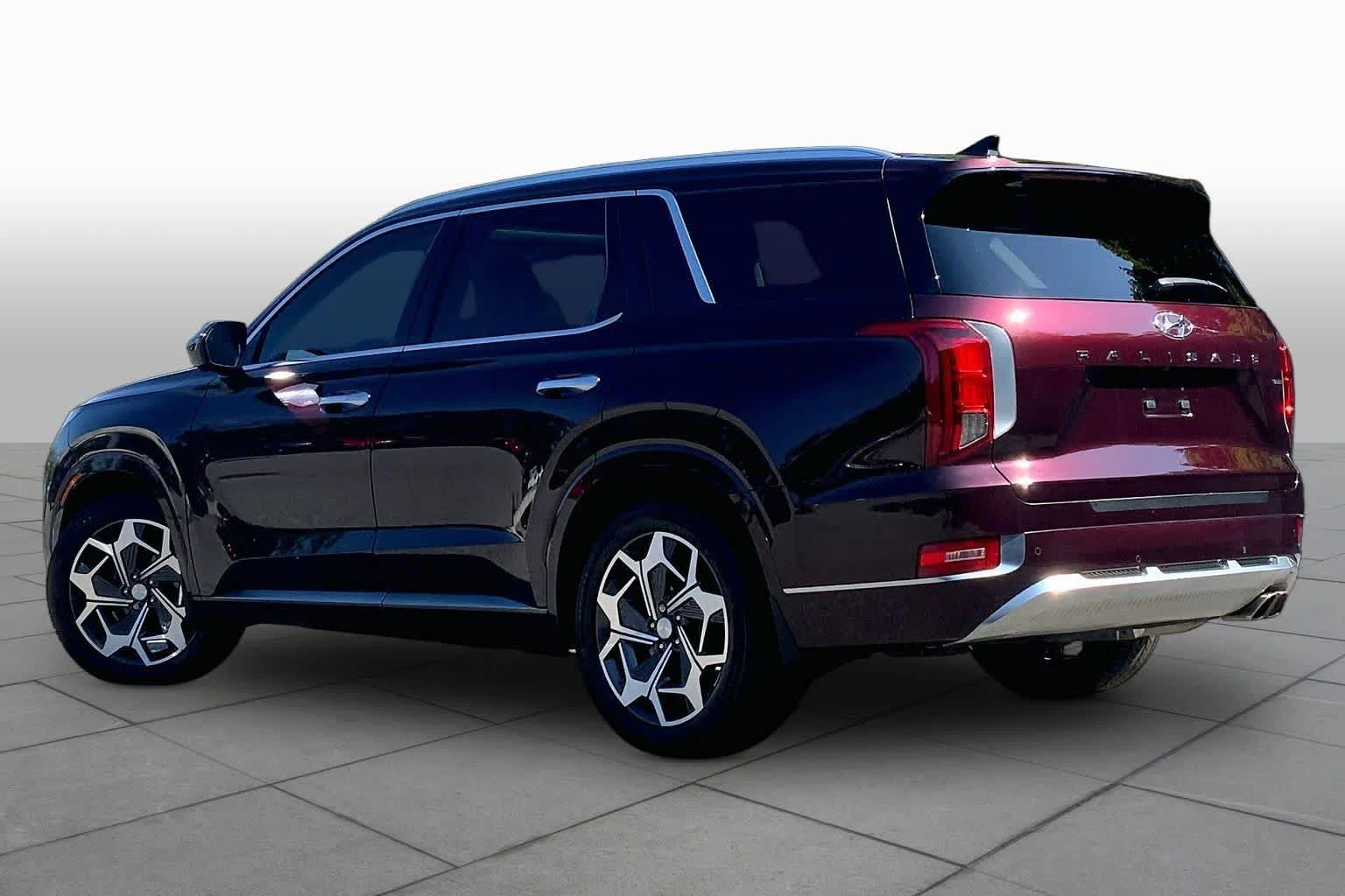 Used 2021 Sierra Burgundy Hyundai Calligraphy image 12