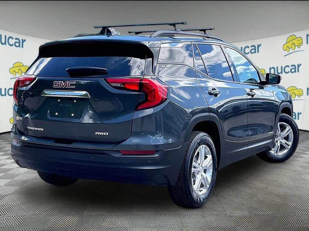 Used 2018 Gray GMC SLE image 6