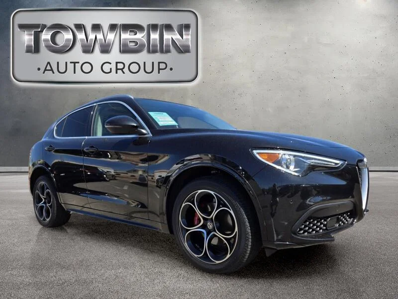Used 2020 Black Metallic Alfa Romeo TI AWD image 2