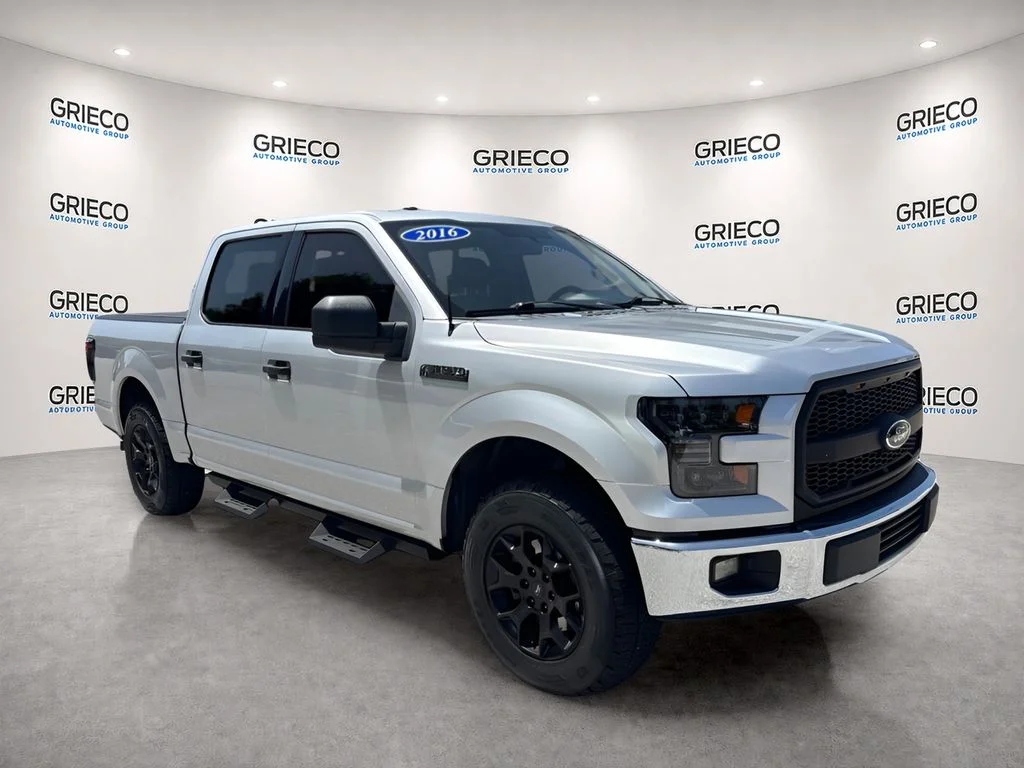 Used 2016 Silver Ford XLT image 1