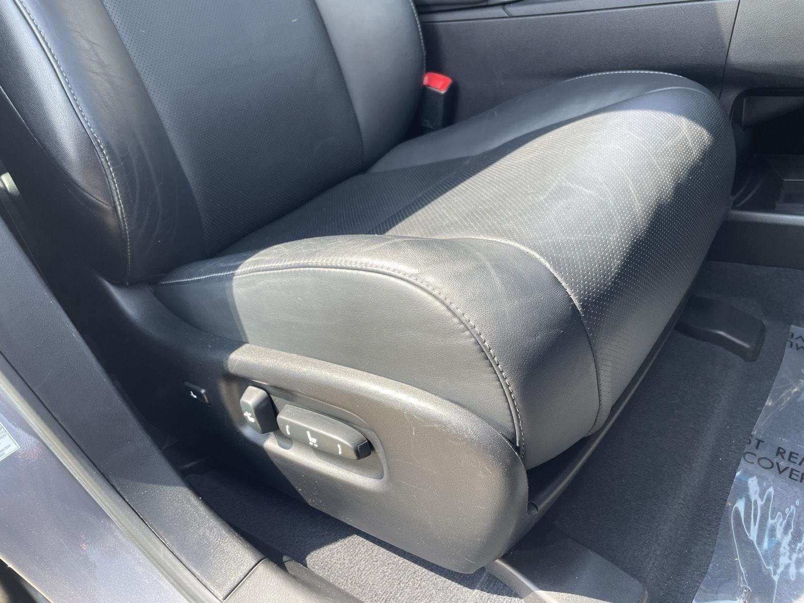 Used 2014 Nebula Gray Pearl Lexus Base image 31