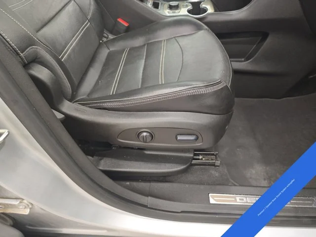 Used 2022 Quicksilver Metallic GMC Denali image 11