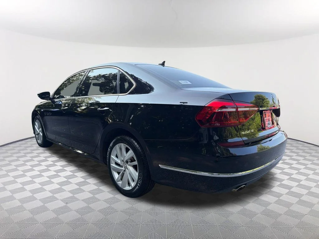 Used 2018 Black Volkswagen 2.0T SE image 7