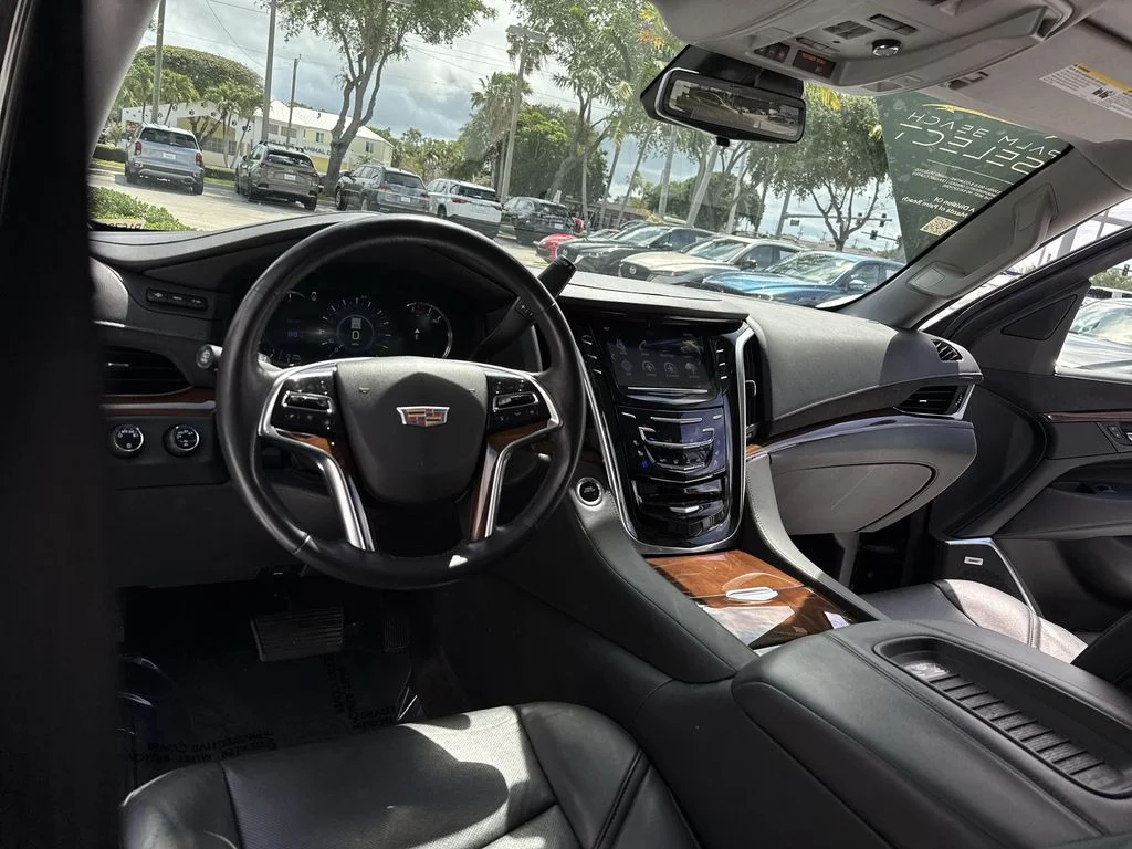 Used 2020 Black Raven Cadillac Luxury image 35