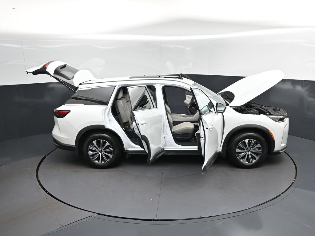 Certified Used 2026 White INFINITI PURE image 51