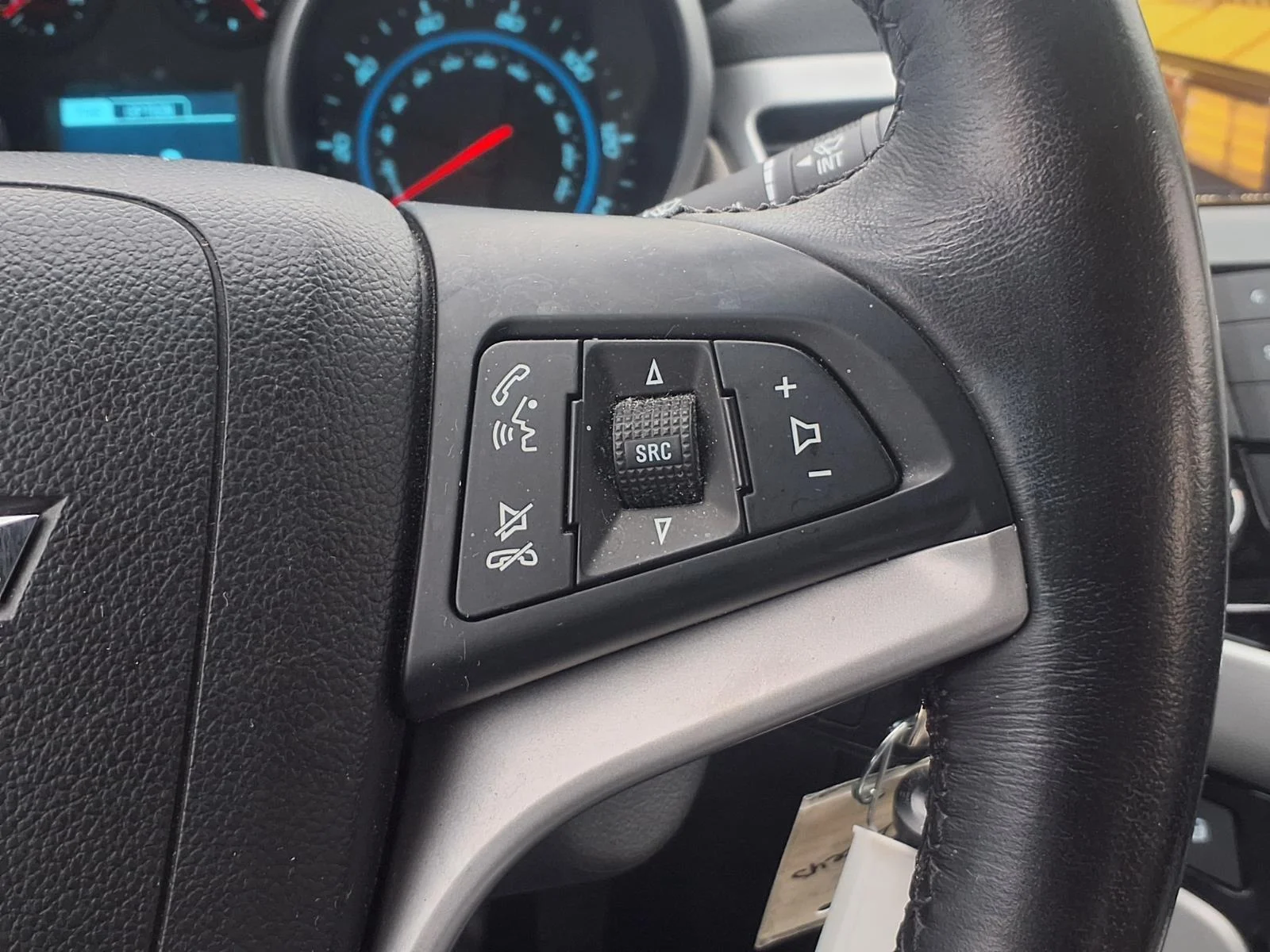 Used 2014 Silver Ice Metallic Chevrolet 1LT image 13